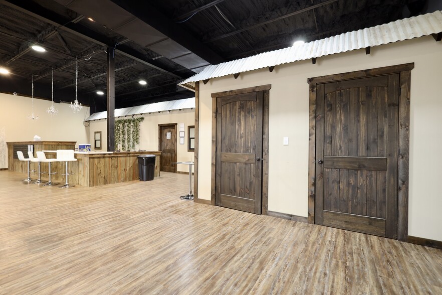 More Photos Of 180 S Macon St, Jesup Storefront Retail Office For Sale