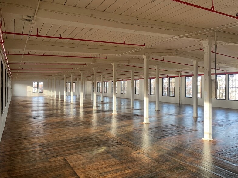 More Photos Of 441 E Market St, York Loft Creative Space For Lease