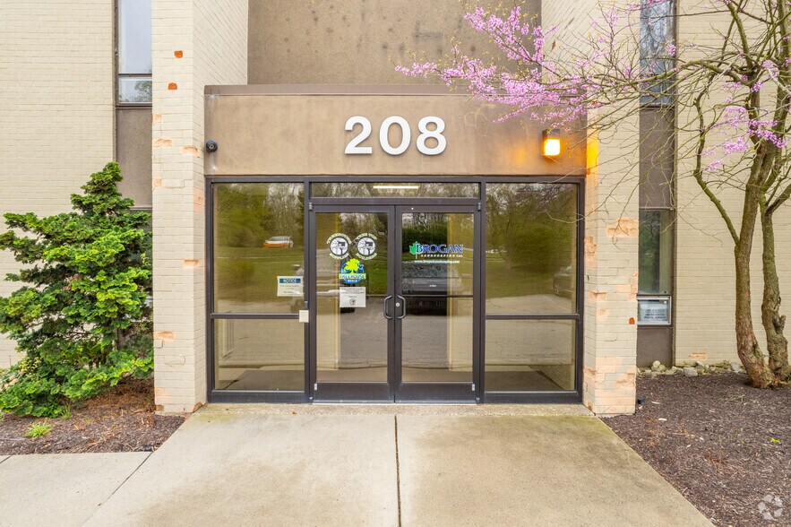 More Photos Of 208 Welsh Pool Rd, Exton Industrial For Lease