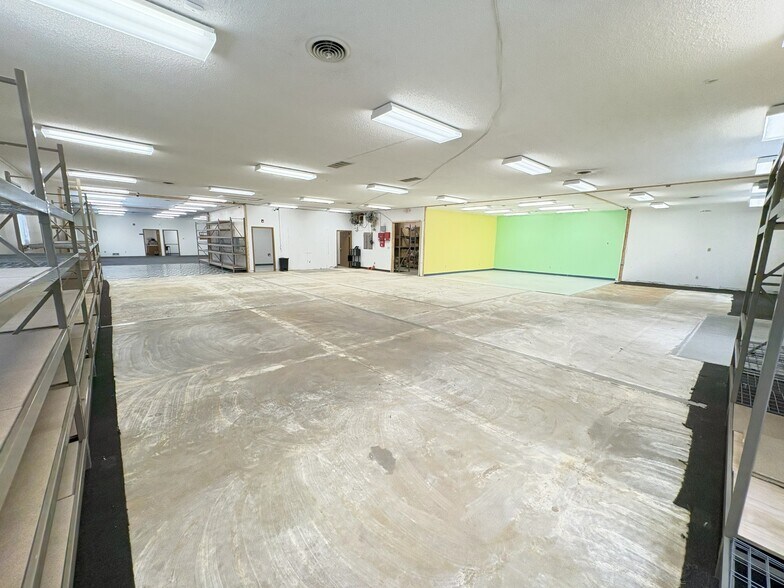 More Photos Of 493 Bev Rd, Youngstown Warehouse For Sale