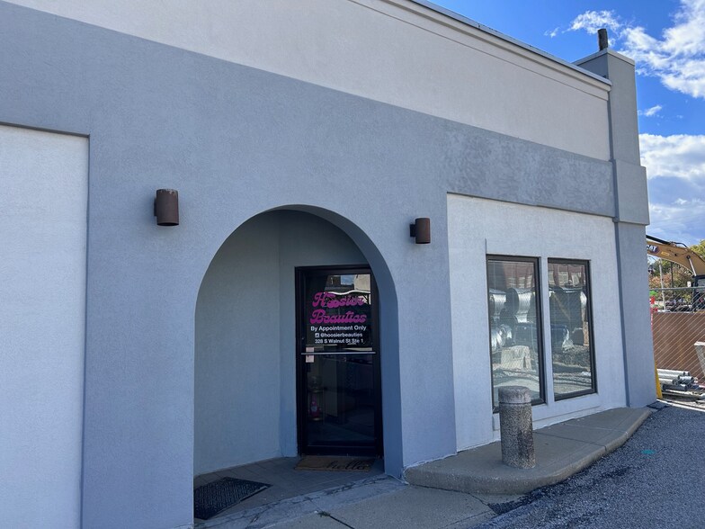 Primary Photo Of 328 S Walnut St, Bloomington Office For Lease