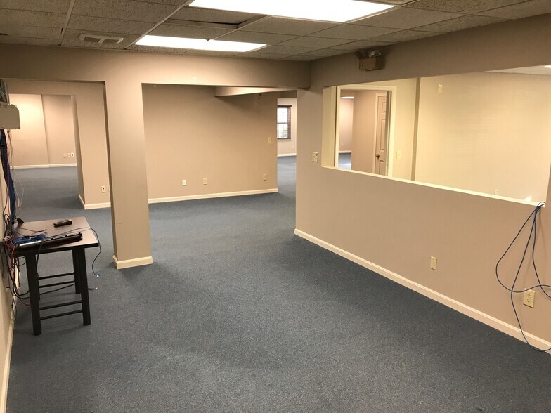 More Photos Of 7444 Jager Ct, Cincinnati Office For Sale
