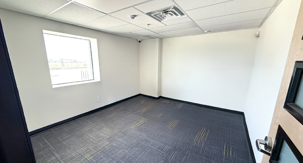 More Photos Of 1450 Enterprise Dr, Lemoore Warehouse For Sale