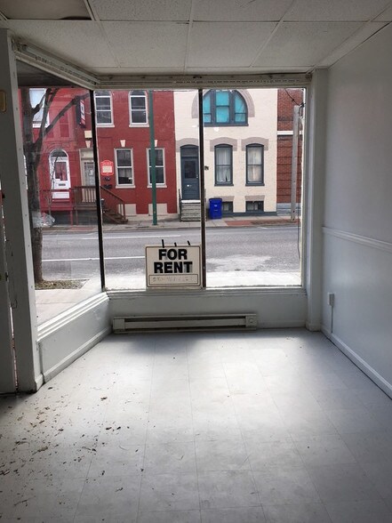 More Photos Of 110-114 E Washington St, Hagerstown Storefront Retail Residential For Lease
