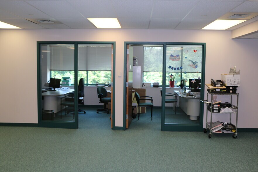 More Photos Of 40 Industrial Way E, Eatontown Office For Sale