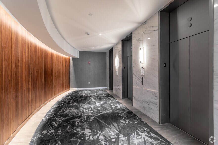 More Photos Of 4 W Red Oak Ln, White Plains Office For Lease