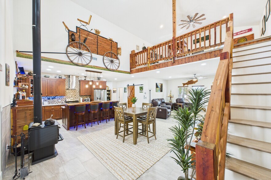 More Photos Of 141 County Road 851, Elizabeth Hotel For Sale