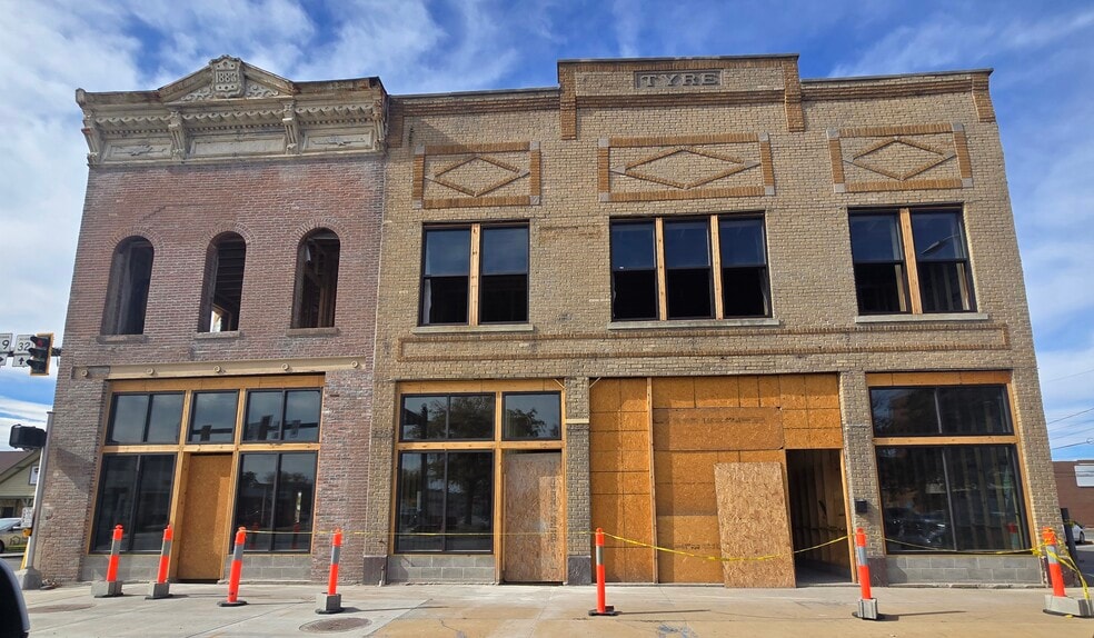 Primary Photo Of 126 S Lebanon St, Lebanon Storefront For Lease