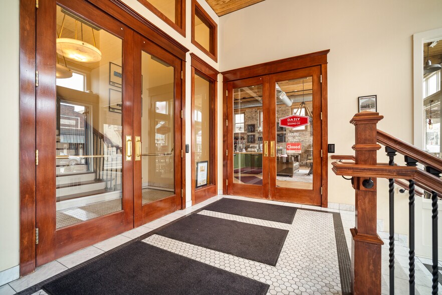 More Photos Of 211 N Franklin St, Port Washington Office For Lease