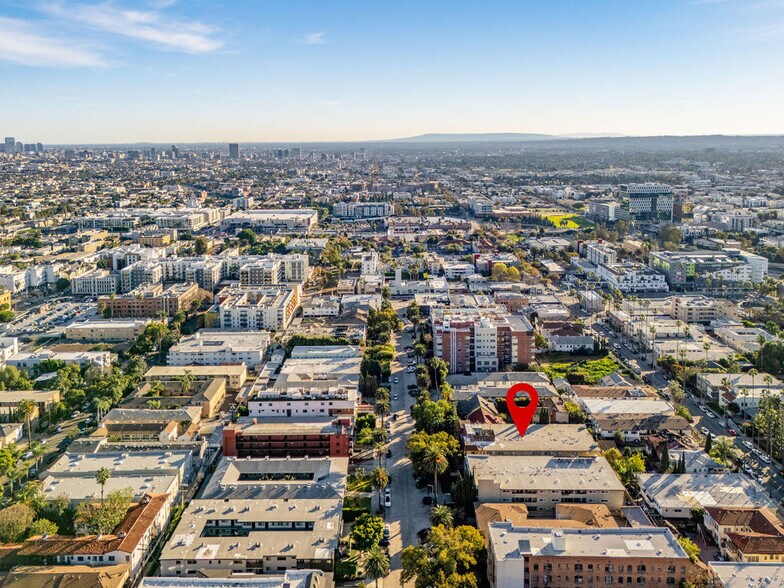 More Photos Of 1825 N Gramercy Pl, Los Angeles Apartments For Sale