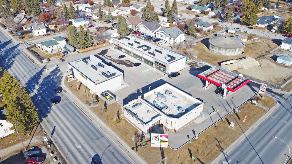 More Photos Of 4602 46 St, Olds General Retail For Lease