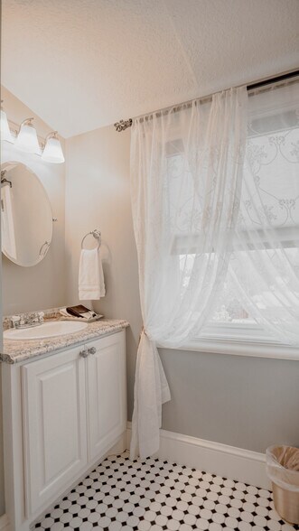 More Photos Of 118 S 300 W, Heber City Hospitality For Sale