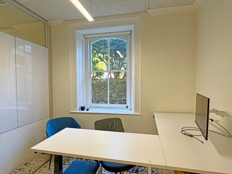 More Photos Of 925 De La Vina St, Santa Barbara Office For Lease