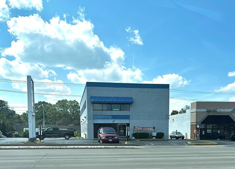 Primary Photo Of 737-739 N Mayfair Rd, Milwaukee Office For Sale