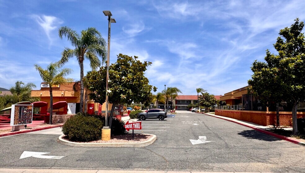 More Photos Of 29000 Old Town Front St, Temecula General Retail For Sale