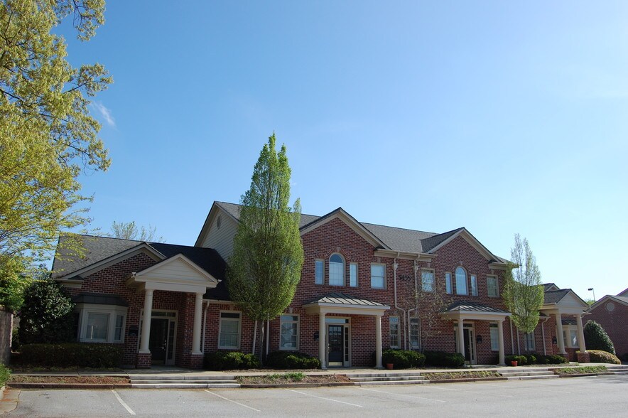 More Photos Of 5470 McGinnis Village Pl, Alpharetta Office For Lease