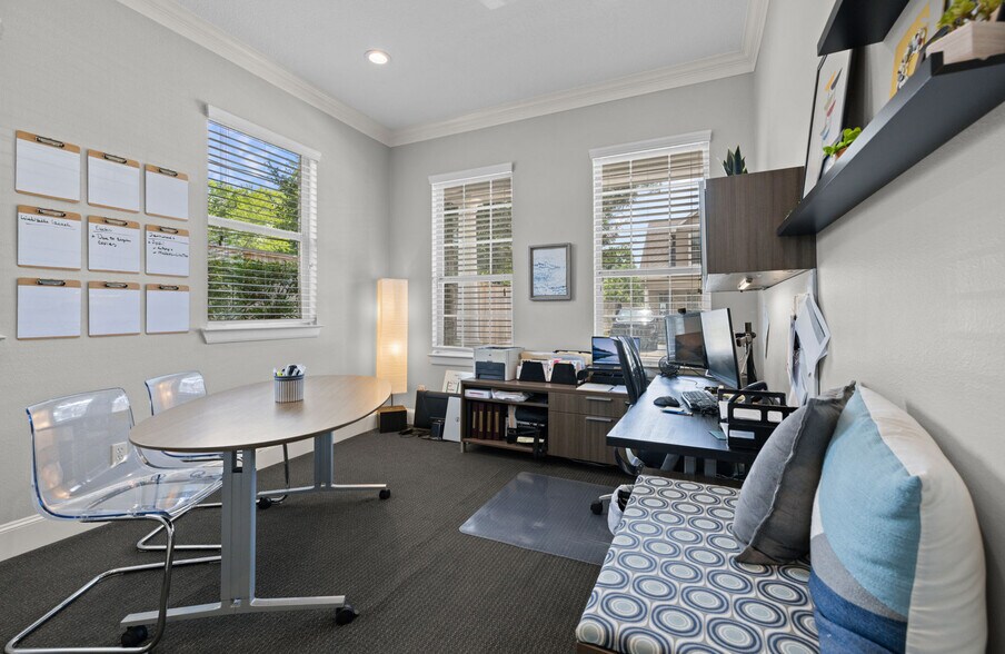 More Photos Of 25511 Budde Rd, The Woodlands Medical For Sale