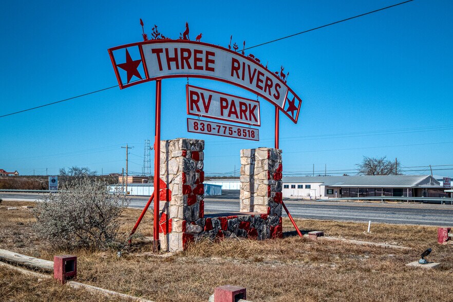More Photos Of 9685 US 90 hwy, Del Rio Manufactured Housing Mobile Home Park For Sale
