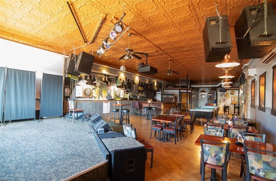 More Photos Of 2716 Mahoning Ave, Youngstown Restaurant For Sale