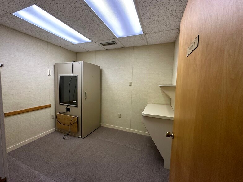 More Photos Of 2630 E Chestnut Ave, Vineland Medical For Sale