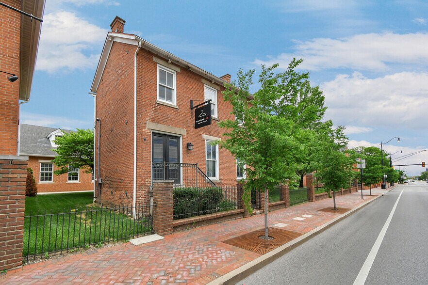 More Photos Of 391 E Livingston Ave, Columbus Office Residential For Sale