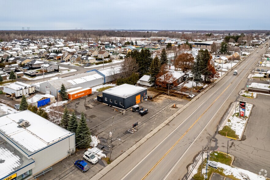 More Photos Of 301 Rue Notre-Dame, Bon-conseil Service For Sale