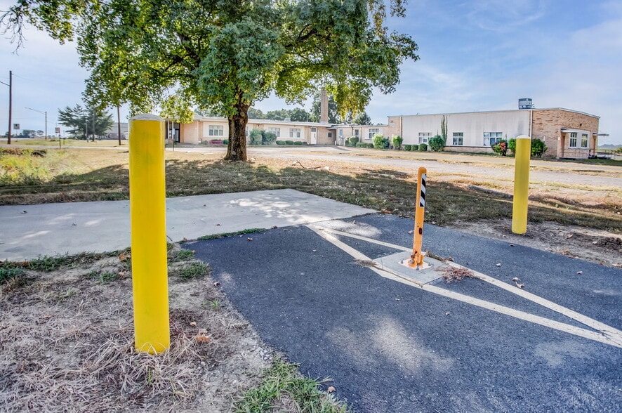 More Photos Of 1901 Mascoutah Ave, Belleville Schools For Sale