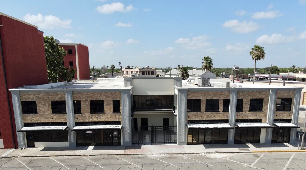 More Photos Of 119-121 W Van Buren Ave, Harlingen Office For Lease