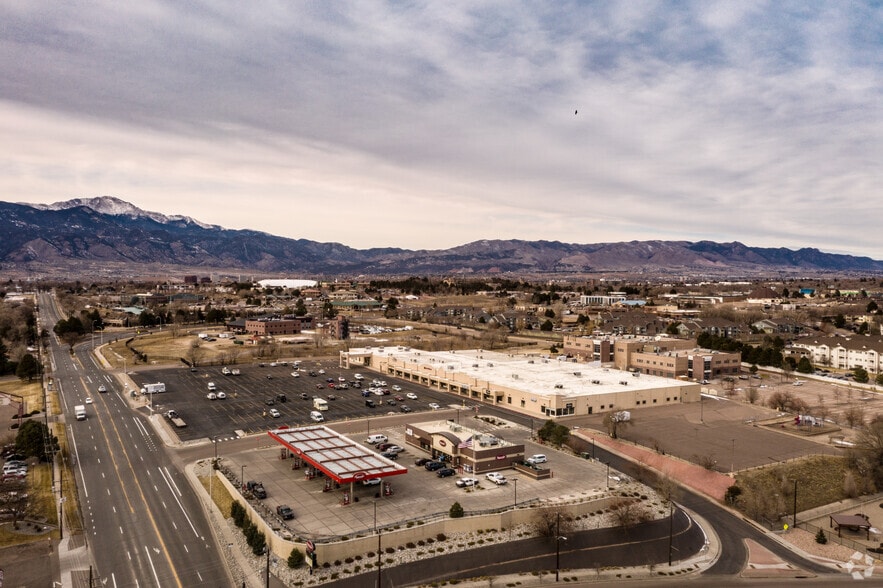More Photos Of 2508-2520 Airport Rd, Colorado Springs General Retail For Lease