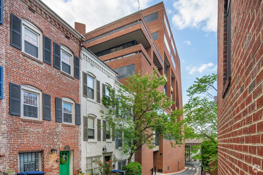 More Photos Of 1010 Wisconsin Ave NW, Washington Office For Lease