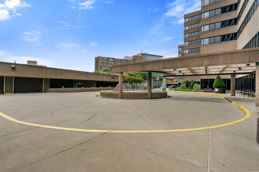 More Photos Of 1301 Grandview Ave, Pittsburgh Office For Sale
