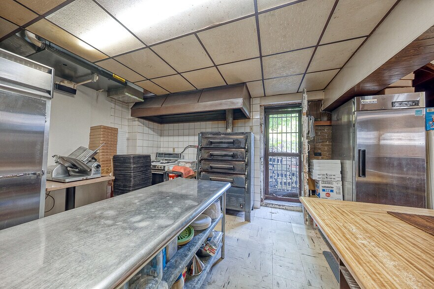 More Photos Of 936 Broadway, Pitcairn Restaurant For Sale