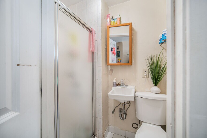 More Photos Of 2110 Ashby Ave, Berkeley Multifamily For Sale