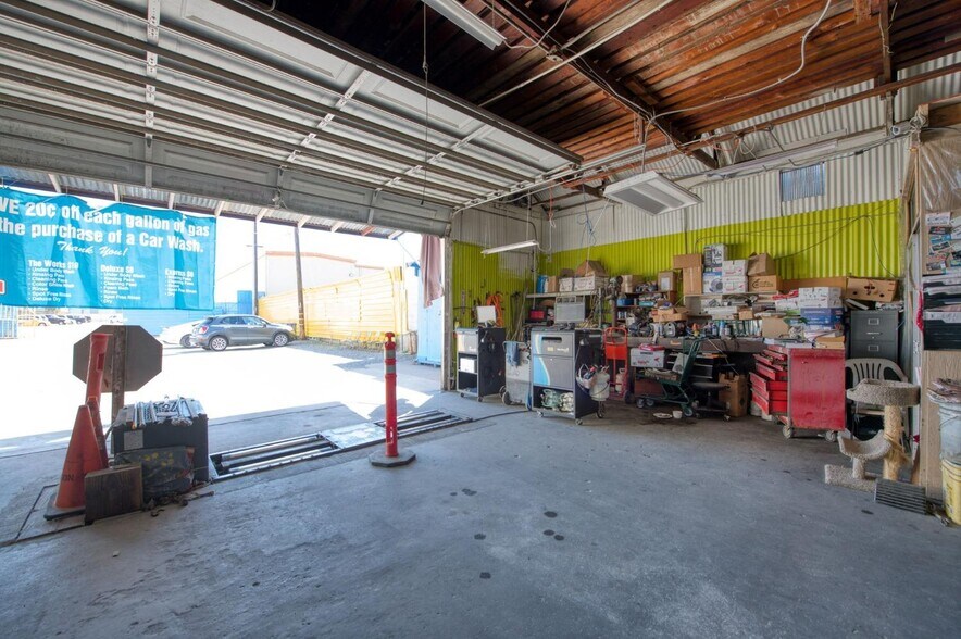 More Photos Of 4434 N Blackstone Ave, Fresno General Retail For Sale