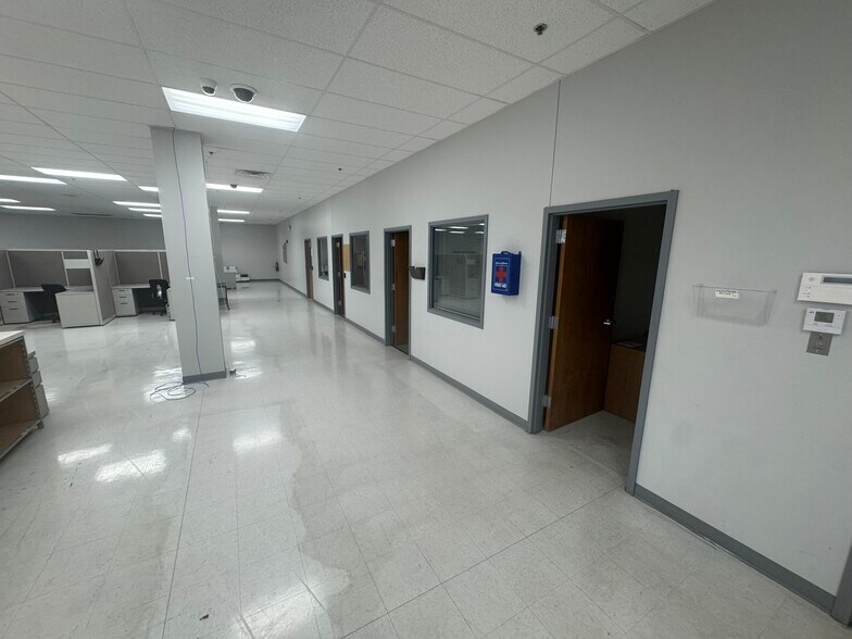 More Photos Of 796 N Sunnyside Rd, Decatur Office For Lease
