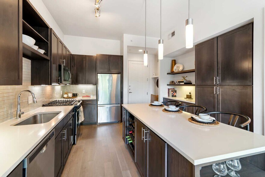 More Photos Of 3200 McKinney Ave, Dallas Multifamily For Sale