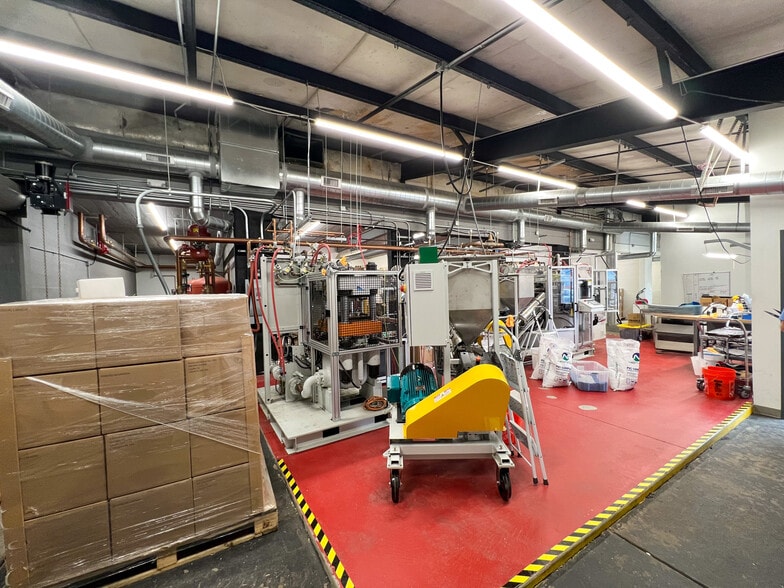 More Photos Of 5770 Butler St, Pittsburgh Storefront Retail Office For Sale