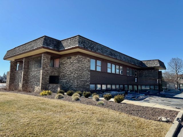 More Photos Of 1600 Kingsway Ct, Trenton Medical For Sale