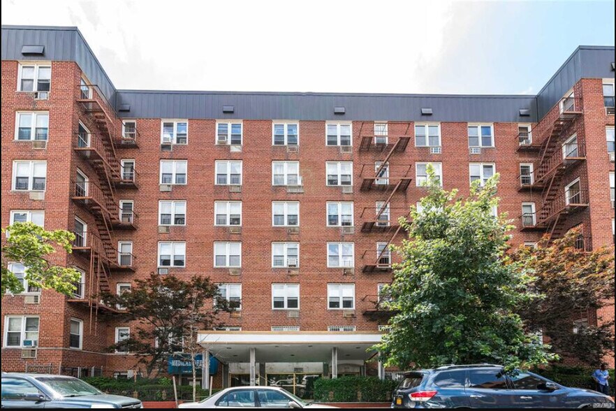 More Photos Of 144-24 37th Ave, Flushing Apartments For Lease