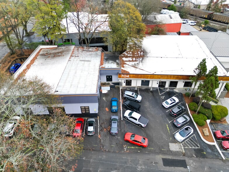 More Photos Of 704-710 Berkeley Ave, Atlanta Loft Creative Space For Lease