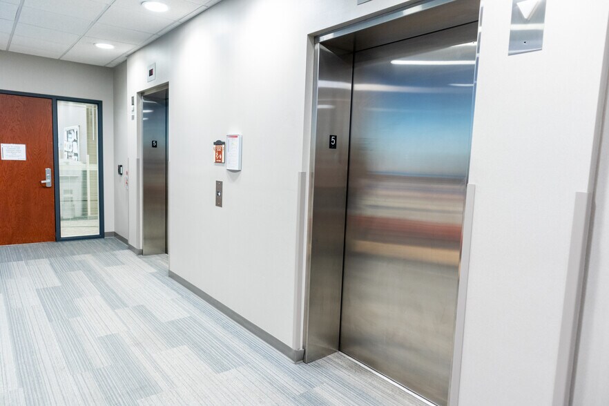 More Photos Of 313 Blettner Blvd, Madison Office For Sale