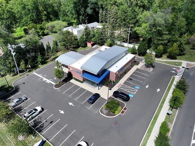 More Photos Of 753 E County Line Rd, Warminster Bank For Sale