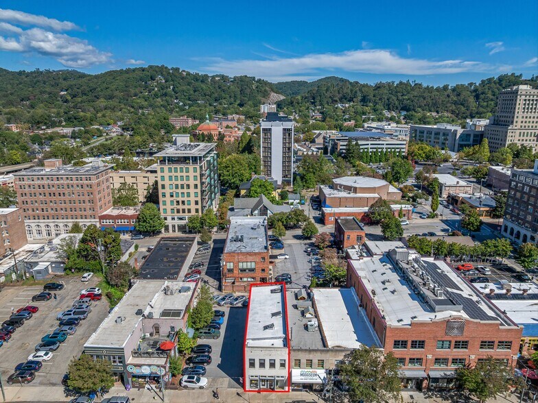 More Photos Of 58 Broadway St, Asheville Storefront Retail Residential For Sale