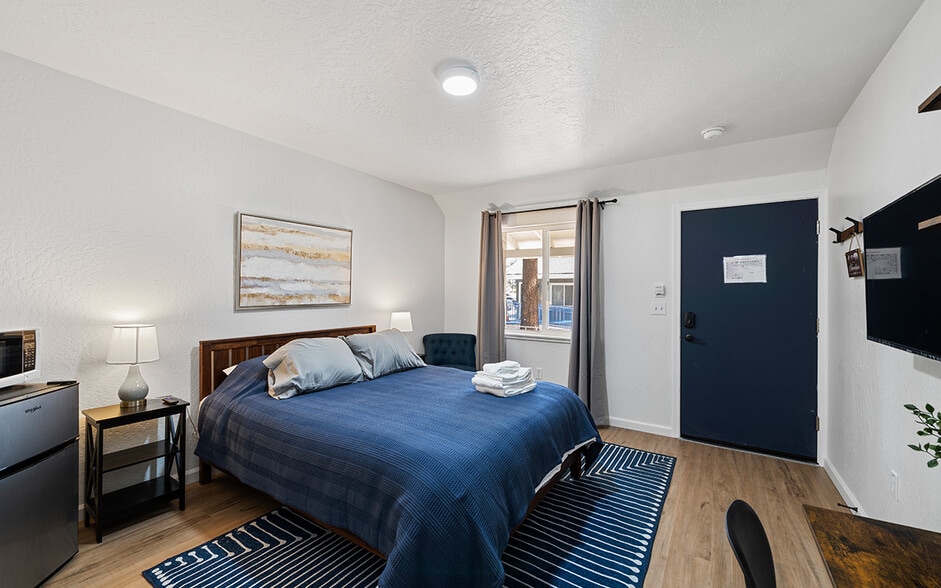 More Photos Of 3918 Pioneer Trl, South Lake Tahoe Hotel For Sale