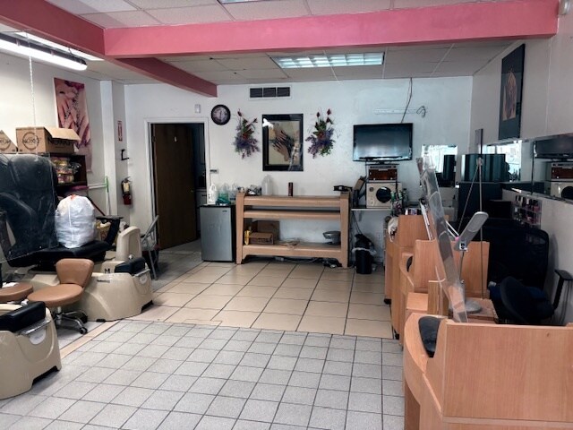More Photos Of 473 N Goodman St, Rochester Storefront Retail Residential For Sale