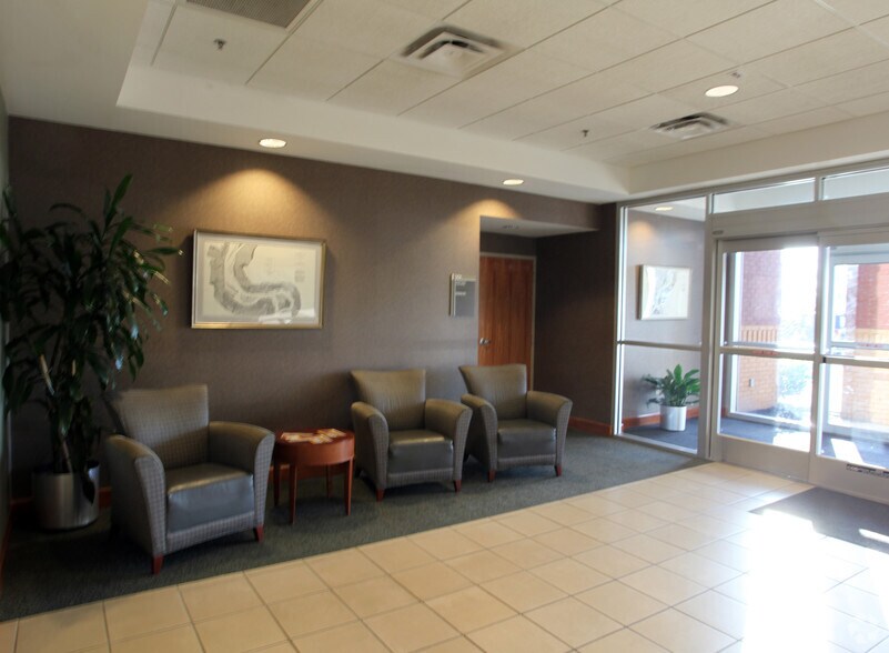 More Photos Of 391 Southcrest Cir, Southaven Medical For Lease
