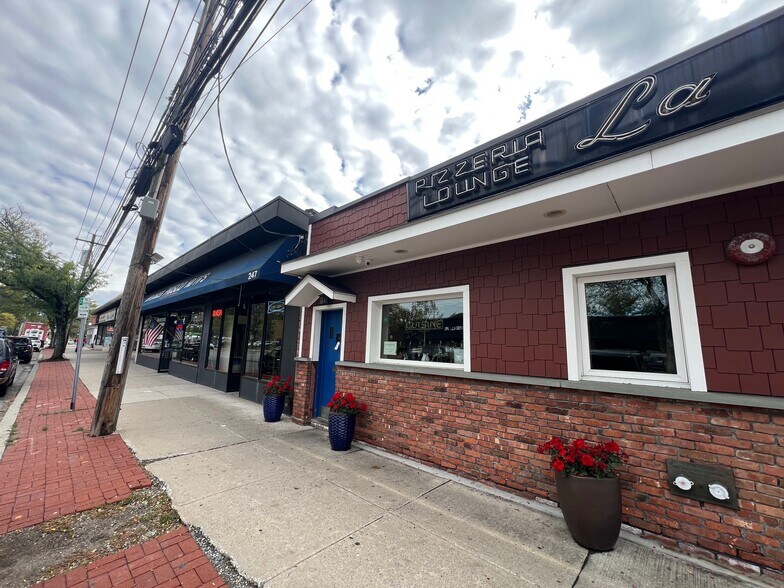 More Photos Of 237-247 Tarrytown Rd, White Plains Storefront For Lease