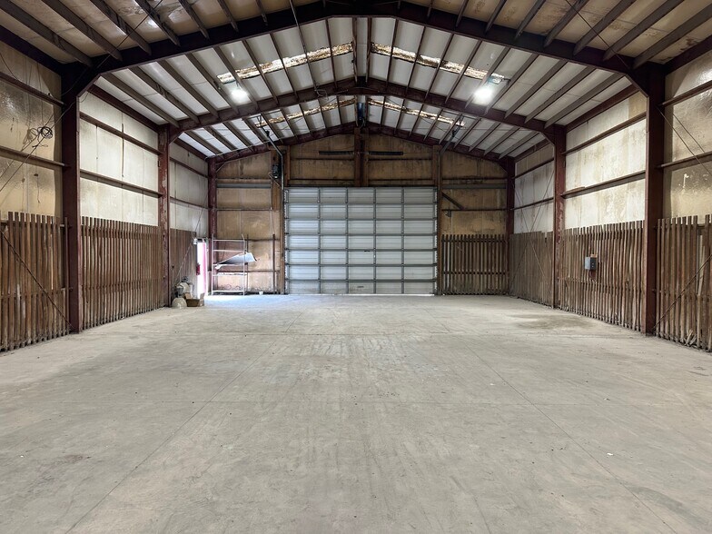 More Photos Of 1200 Lakeview Ave, Washington Court House Manufacturing For Lease
