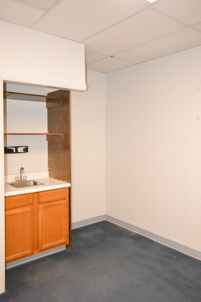 More Photos Of 650 S Shackleford Rd, Little Rock Office For Lease