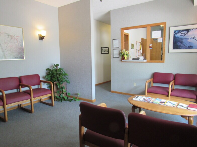 More Photos Of 721 S Main St, Maquoketa Medical For Sale
